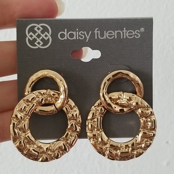 Daisy Fuentes Golden Looking Hoop Earrings - Picture 4 of 4